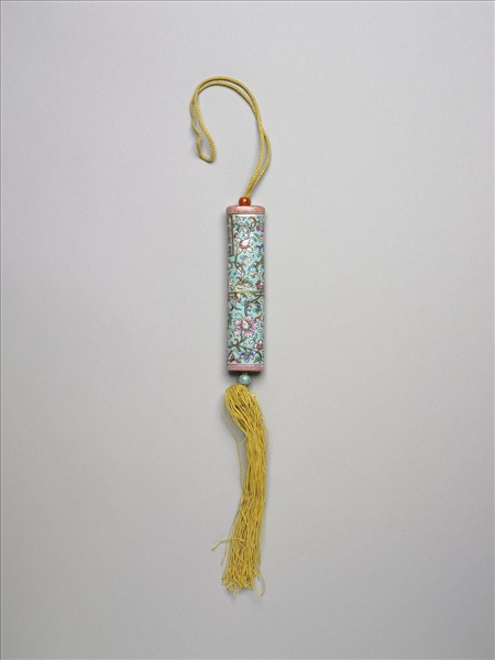 粉彩湖綠地纏枝花卉紋牙籤筒