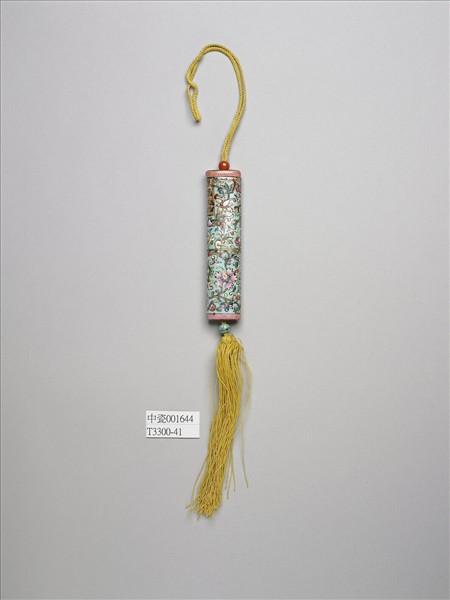 粉彩湖綠地纏枝花卉紋牙籤筒