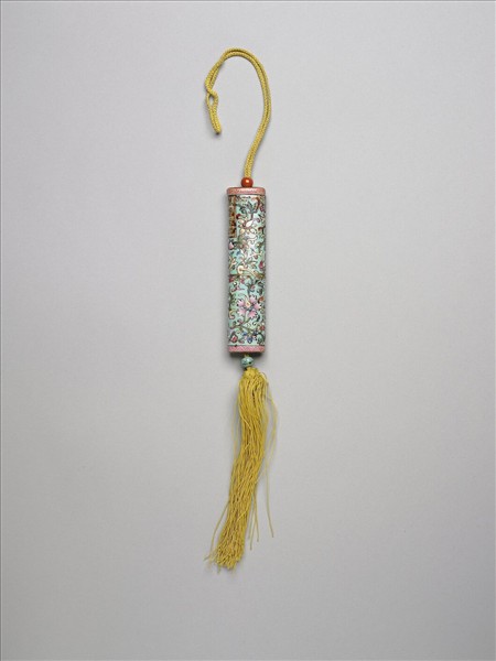 粉彩湖綠地纏枝花卉紋牙籤筒