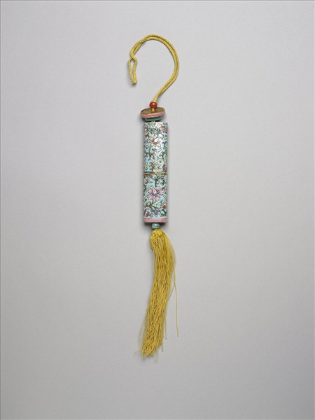 粉彩湖綠地纏枝花卉紋牙籤筒