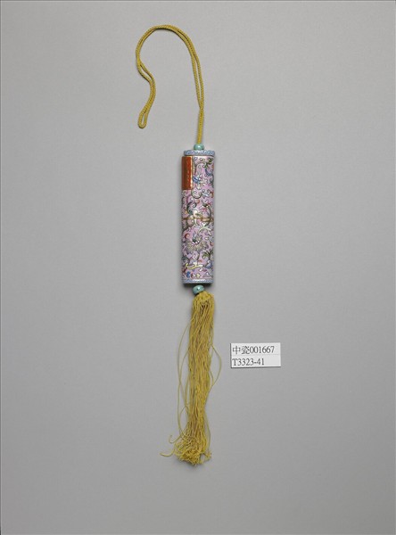 粉彩粉紅地纏枝花卉紋牙籤筒