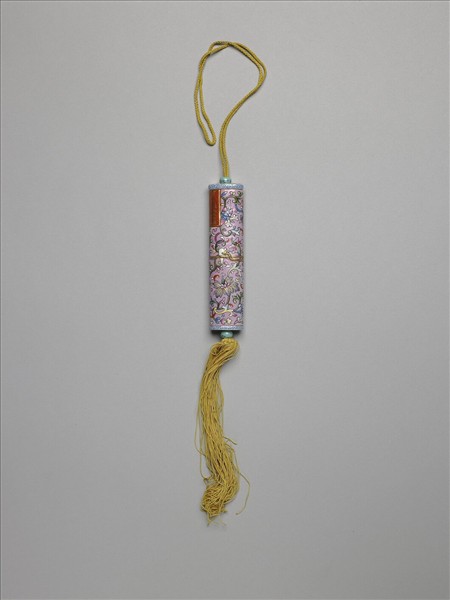 粉彩粉紅地纏枝花卉紋牙籤筒