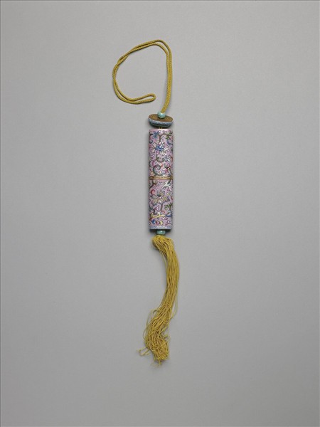 粉彩粉紅地纏枝花卉紋牙籤筒