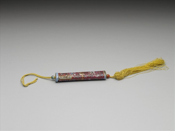 粉彩紅地纏枝花卉紋牙籤筒