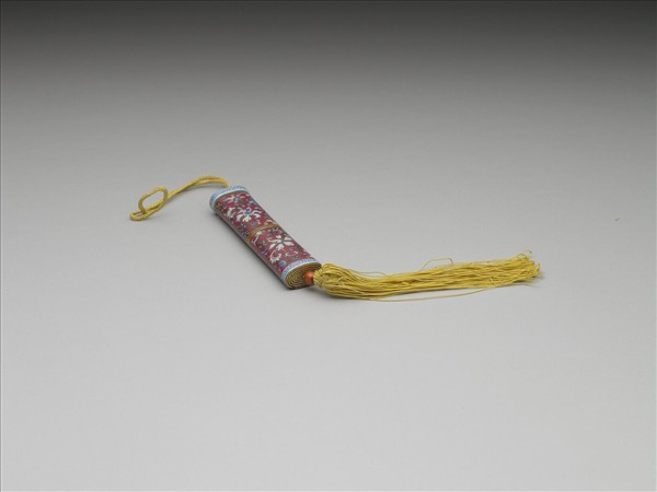 粉彩紅地纏枝花卉紋牙籤筒