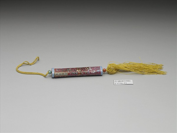 粉彩紅地纏枝花卉紋牙籤筒