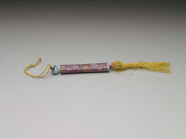 粉彩紅地纏枝花卉紋牙籤筒