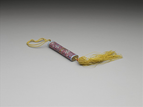 粉彩紅地纏枝花卉紋牙籤筒