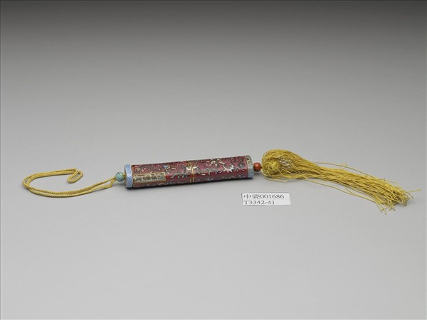 粉彩紅地纏枝花卉紋牙籤筒