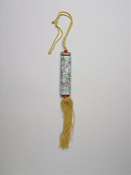 粉彩湖綠地纏枝花卉紋牙籤筒