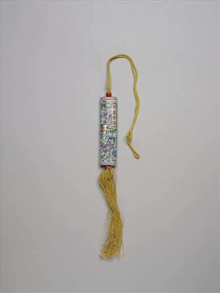 粉彩湖綠地纏枝花卉紋牙籤筒