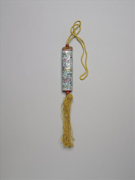 粉彩湖綠地纏枝花卉紋牙籤筒