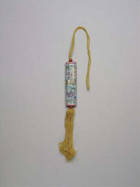 粉彩湖綠地纏枝花卉紋牙籤筒