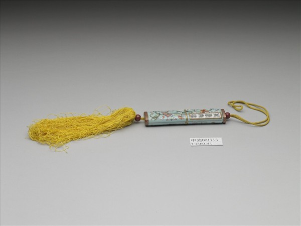 粉彩湖綠地纏枝花卉紋牙籤筒