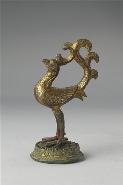 青銅鎏金長卷尾立鳥