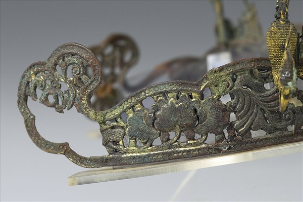 銅鎏金鳳凰式付冠