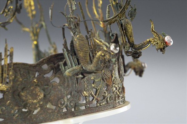 銅鎏金鳳凰式付冠