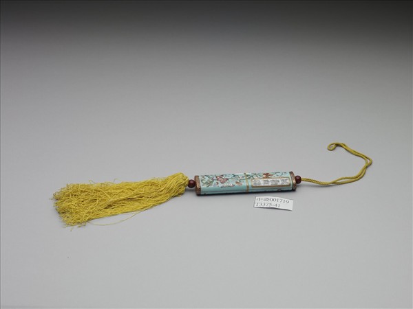 粉彩湖綠地纏枝花卉紋牙籤筒