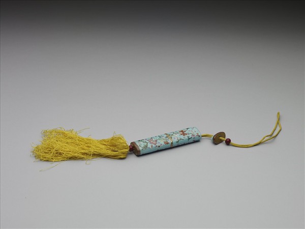 粉彩湖綠地纏枝花卉紋牙籤筒