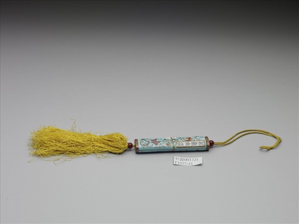 粉彩湖綠地纏枝花卉紋牙籤筒