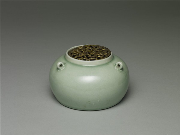 青瓷三繫罐（附金屬膽）