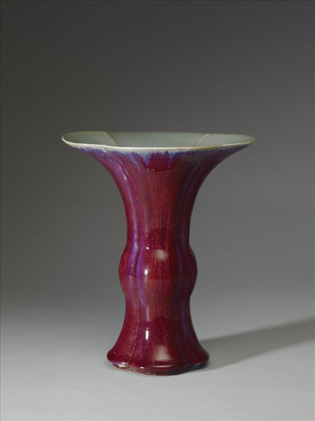 爐鈞釉海棠式觚