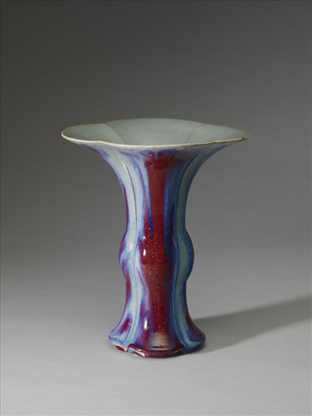 爐鈞釉海棠式觚