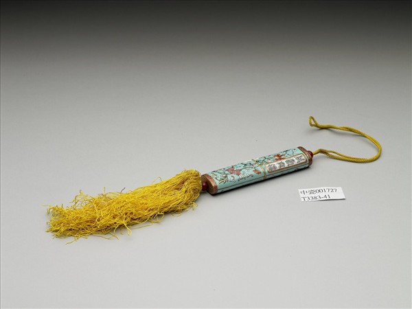 粉彩湖綠地纏枝花卉紋牙籤筒