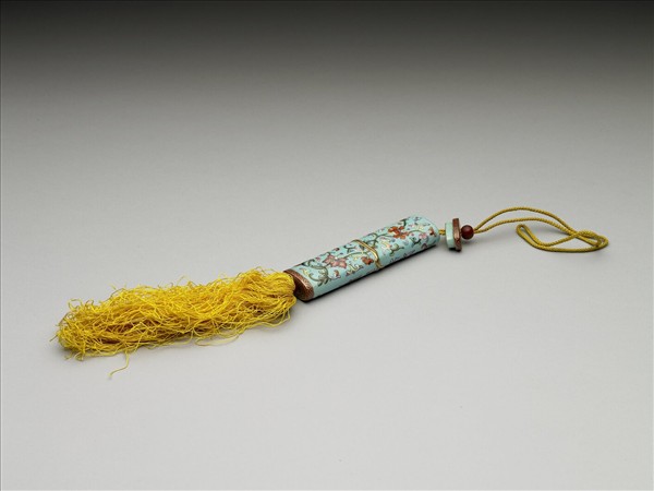 粉彩湖綠地纏枝花卉紋牙籤筒