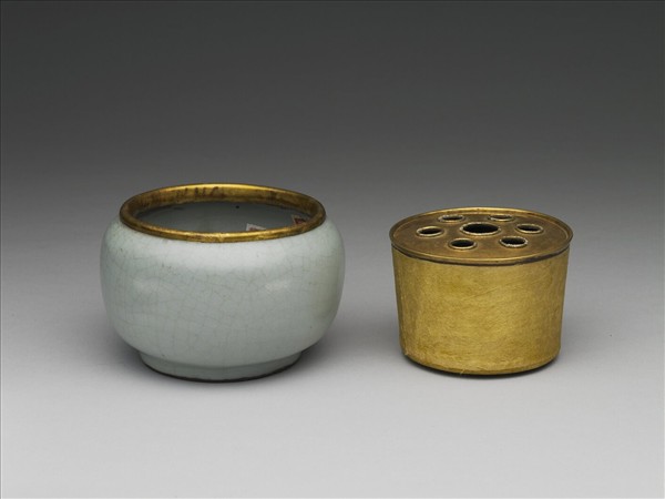 青瓷缽（附金屬膽）