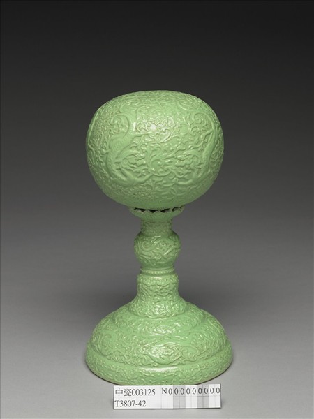 綠彩雲龍紋冠架