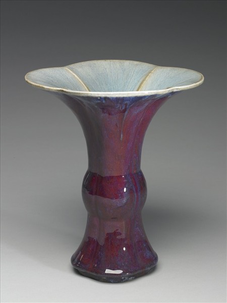 爐鈞釉海棠式觚