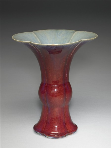 爐鈞釉海棠式觚