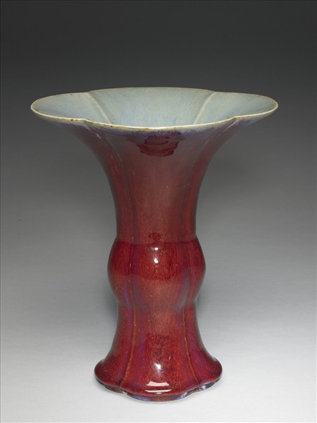 爐鈞釉海棠式觚