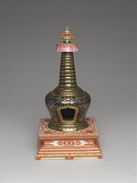 粉彩藍地描金花卉紋塔形龕