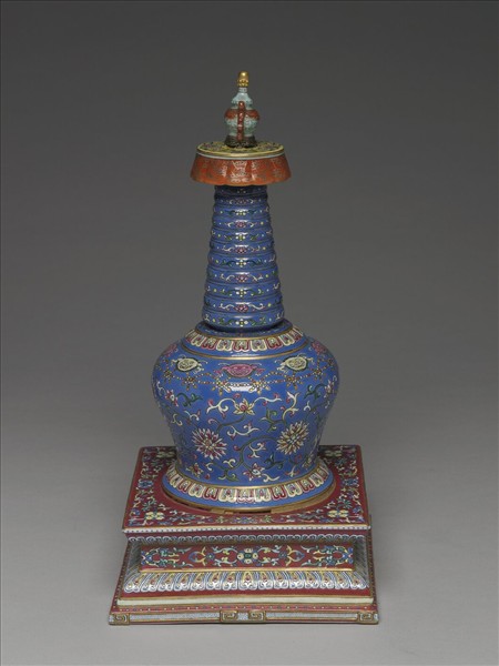 粉彩藍地花卉紋塔形龕