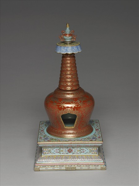 粉彩紅地描金花卉紋塔型龕