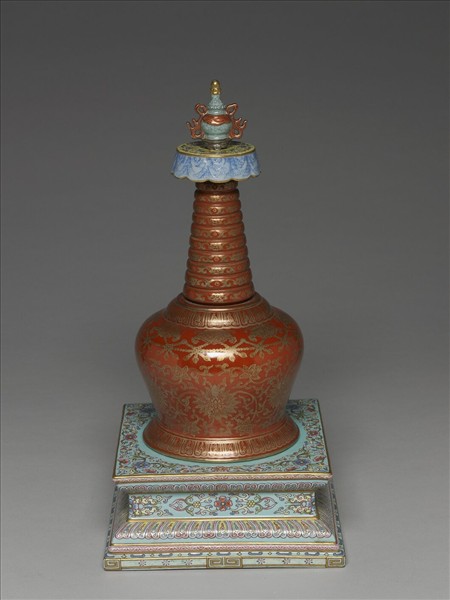 粉彩紅地描金花卉紋塔型龕