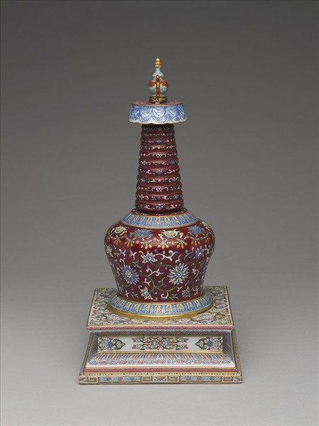 粉彩紅地花卉紋塔形龕