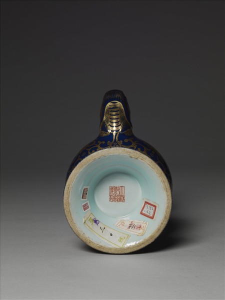 霽青釉描金八吉祥奔巴壺