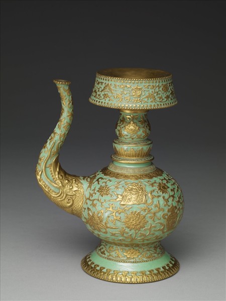 粉彩綠地描金印花八吉祥奔巴壺