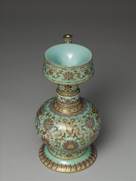 粉彩綠地八吉祥奔巴壺