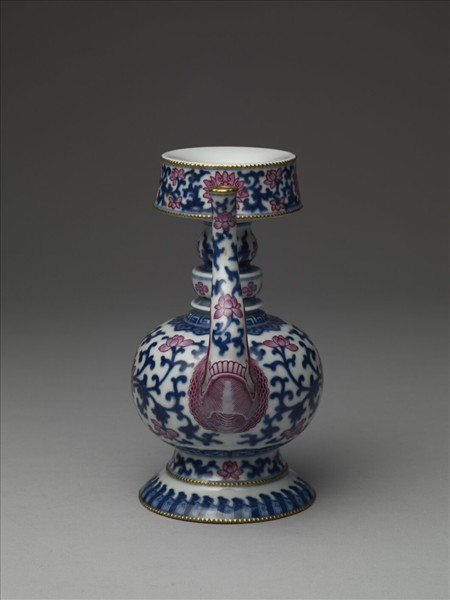 青花胭脂紅番蓮紋奔巴壺