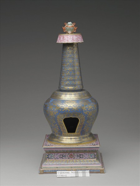 粉彩藍地金彩花卉紋塔