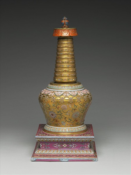 粉彩金地花卉紋塔