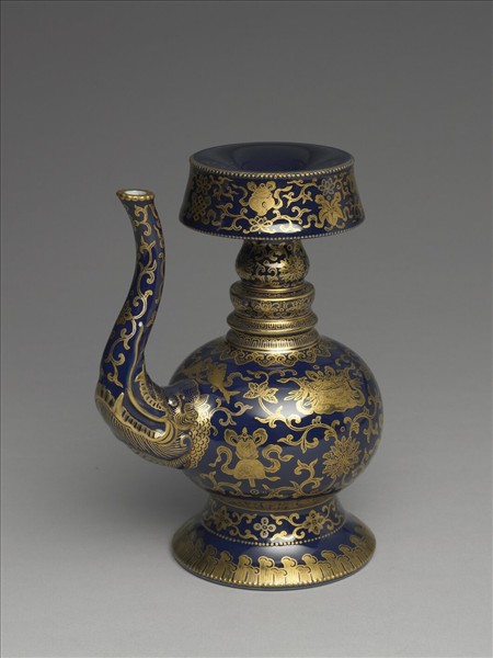 霽青釉描金八吉祥紋奔巴壺