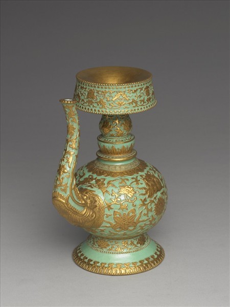 粉彩綠地描金印花八吉祥奔巴壺