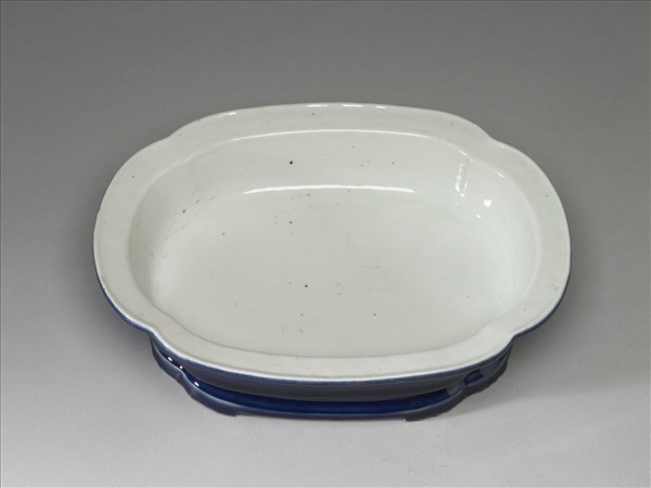 霽青釉海棠式盆