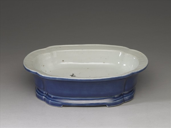 霽青釉海棠式盆