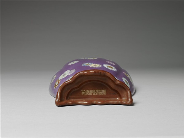 粉彩團花紋轎瓶